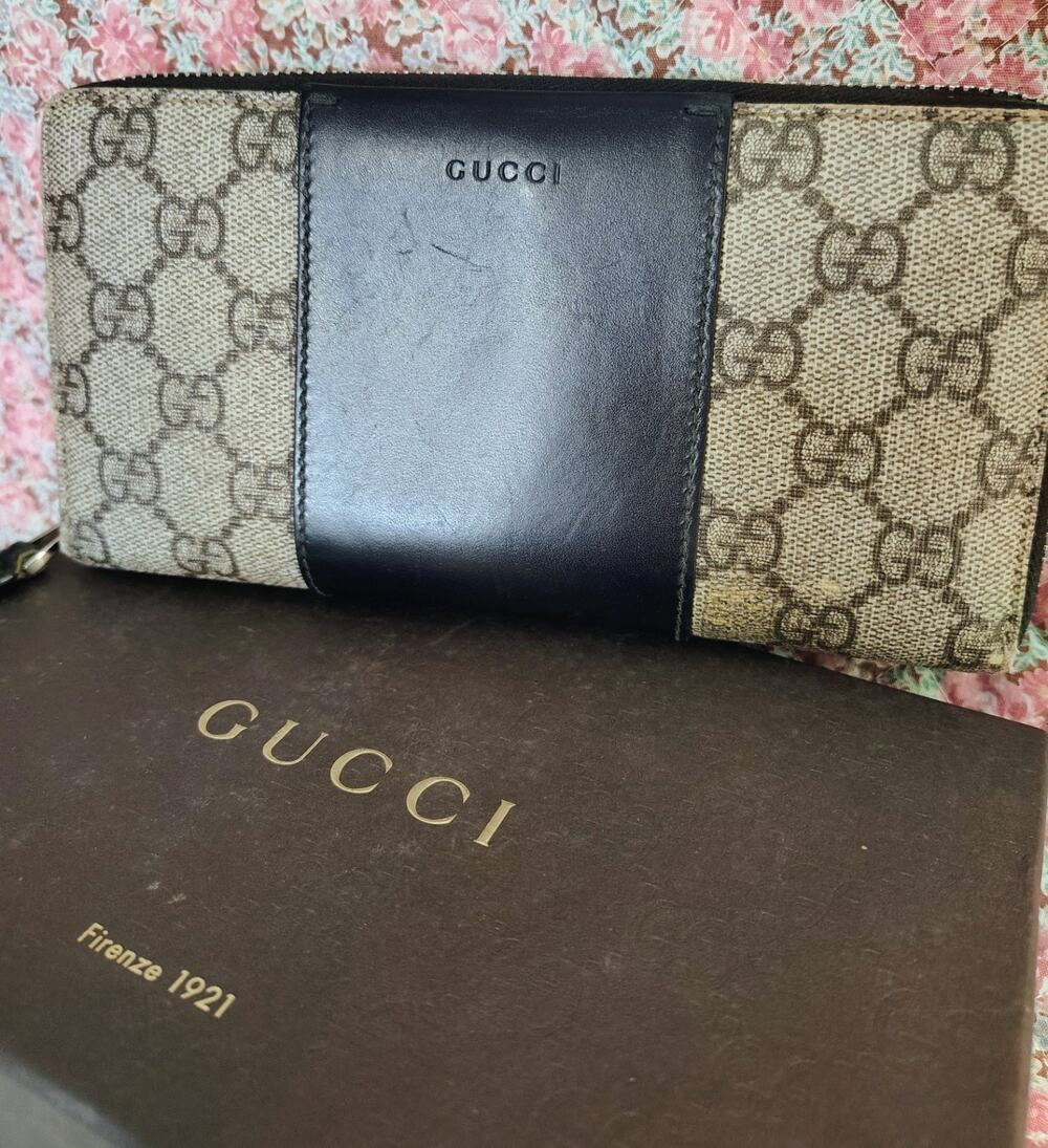Vintage Gucci GG Supreme Zip-Around Wallet – Black & Gray Canvas & Leather